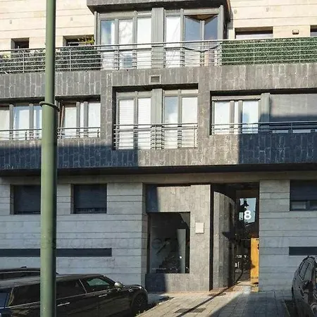 Piles Garden Apartment *