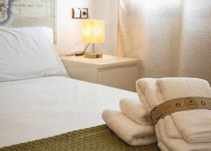 Piles Garden By Silastur 아파트 기욘